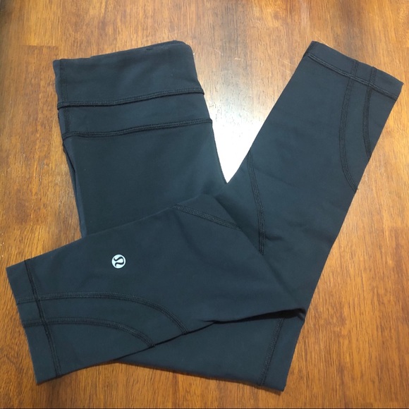 *SOLD* Lululemon Leggings 🍋 - Picture 2 of 7